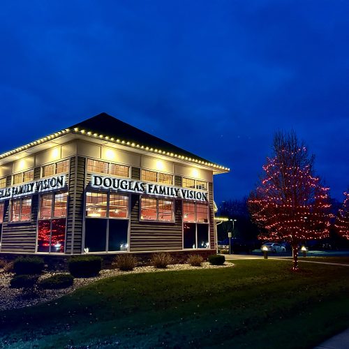 Make your holidays shine with Garpiel Group’s professional Christmas light installation in Frankenmuth, Midland, Saginaw, and Bay City.